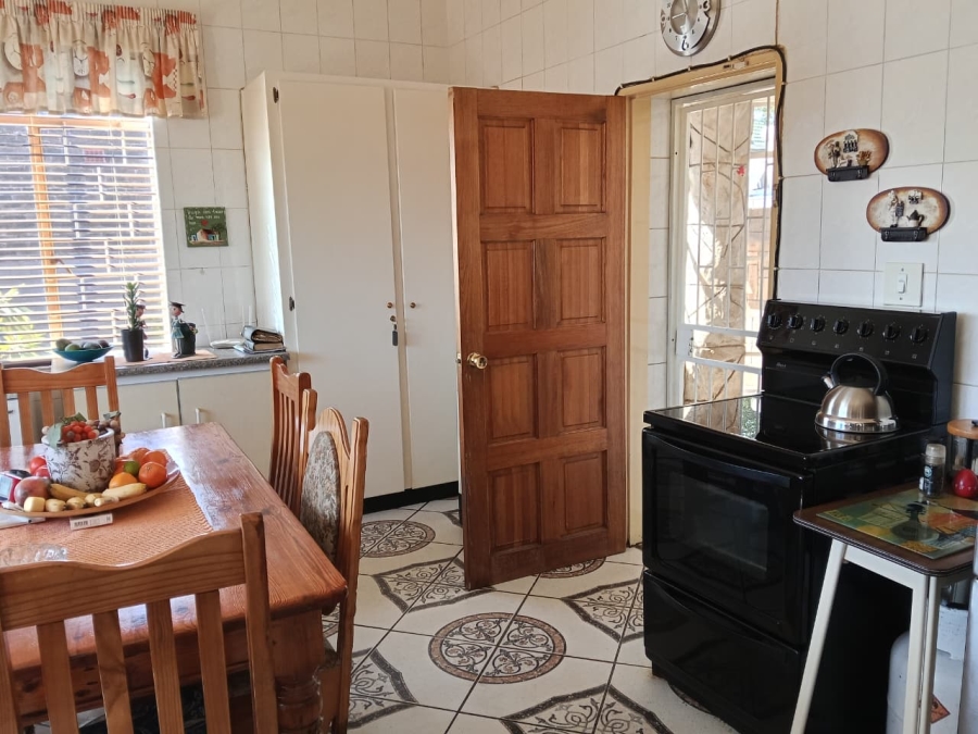  Bedroom Property for Sale in Homelake Gauteng