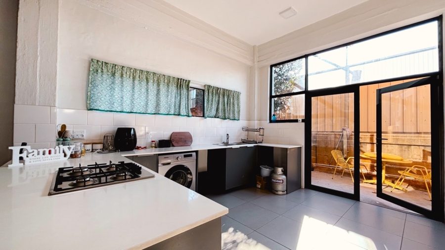 4 Bedroom Property for Sale in Braamfontein Werf Gauteng