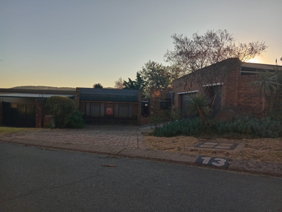3 Bedroom Property for Sale in Mulbarton Gauteng