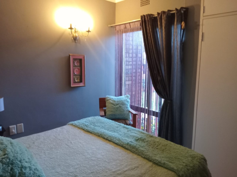 3 Bedroom Property for Sale in Mulbarton Gauteng