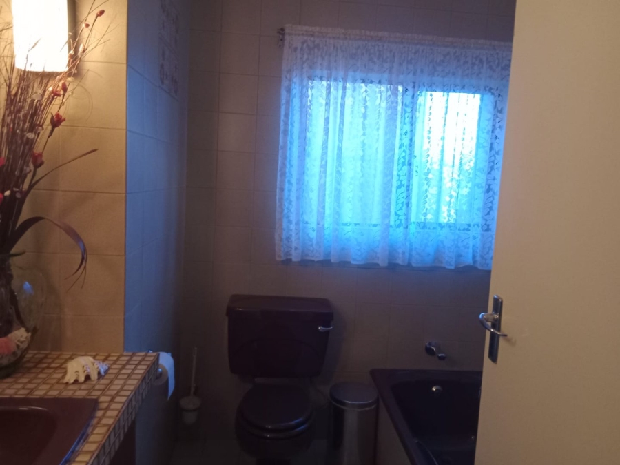 3 Bedroom Property for Sale in Mulbarton Gauteng