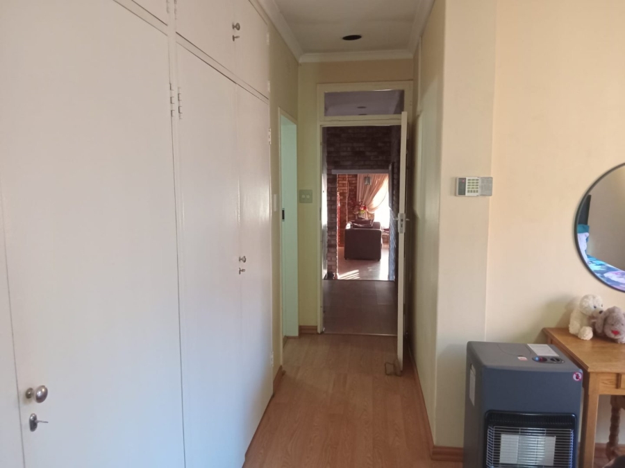 3 Bedroom Property for Sale in Mulbarton Gauteng