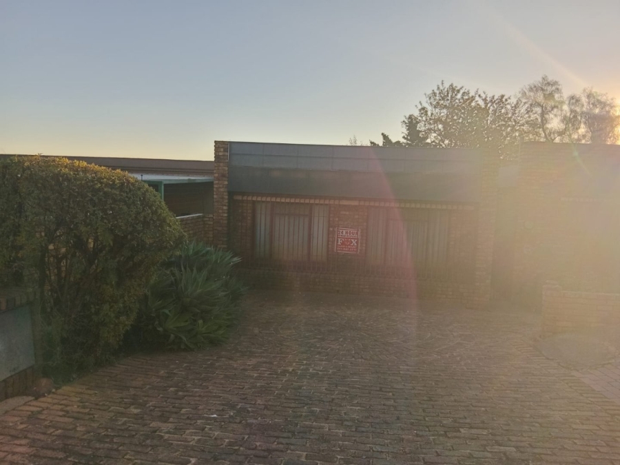 3 Bedroom Property for Sale in Mulbarton Gauteng