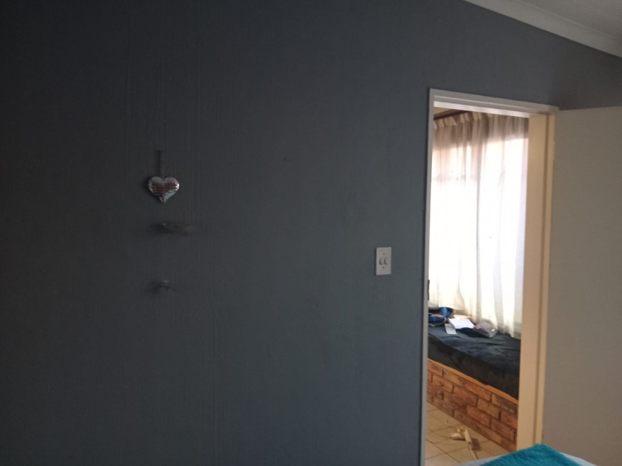 3 Bedroom Property for Sale in Mulbarton Gauteng