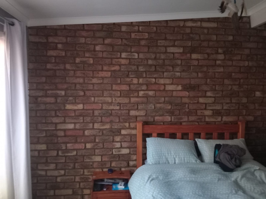 3 Bedroom Property for Sale in Mulbarton Gauteng