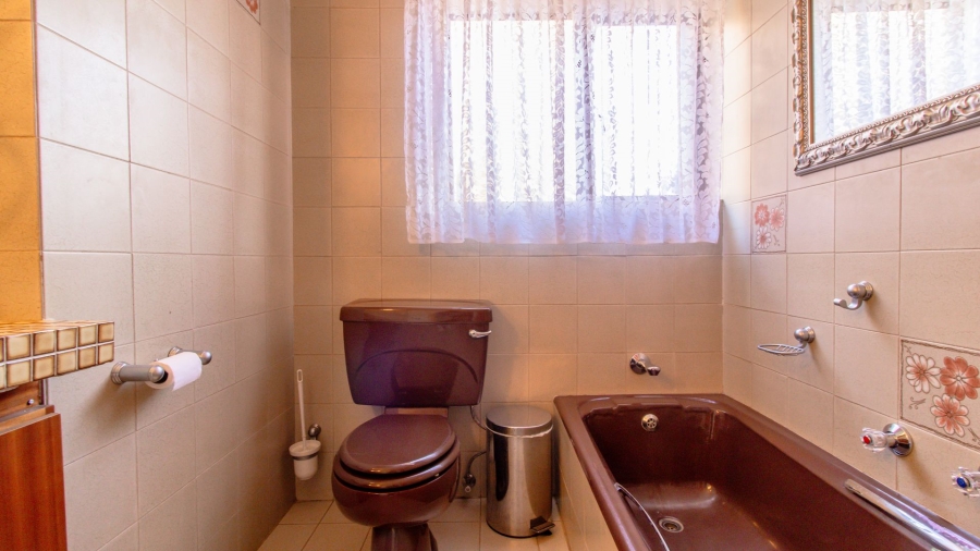 3 Bedroom Property for Sale in Mulbarton Gauteng