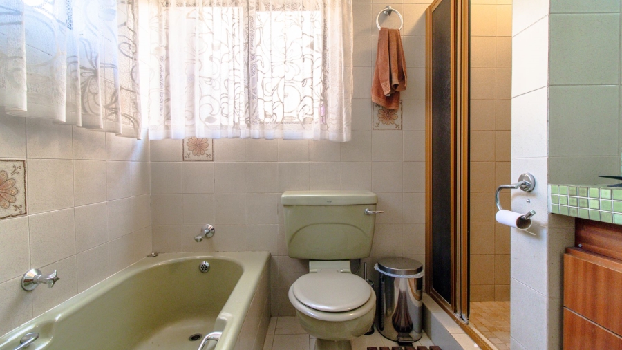 3 Bedroom Property for Sale in Mulbarton Gauteng