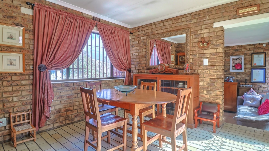 3 Bedroom Property for Sale in Mulbarton Gauteng