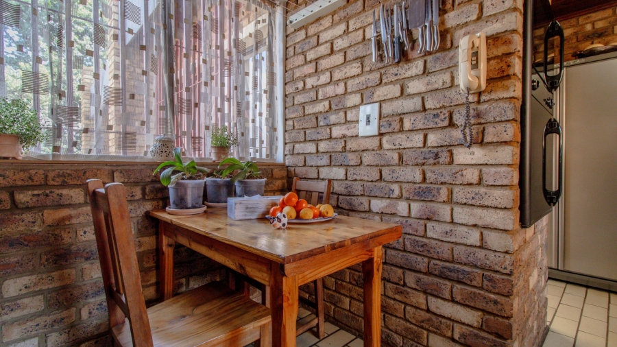 3 Bedroom Property for Sale in Mulbarton Gauteng
