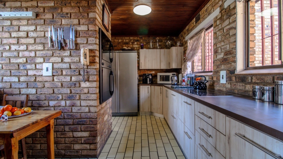 3 Bedroom Property for Sale in Mulbarton Gauteng