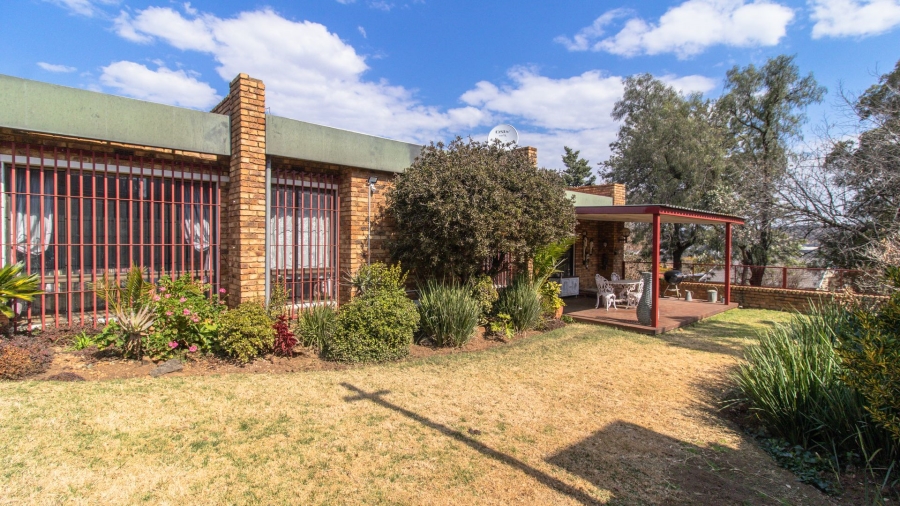 3 Bedroom Property for Sale in Mulbarton Gauteng