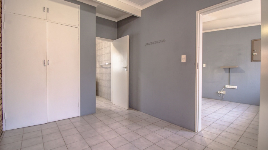 3 Bedroom Property for Sale in Mulbarton Gauteng