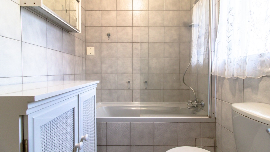 3 Bedroom Property for Sale in Mulbarton Gauteng