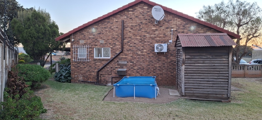 3 Bedroom Property for Sale in Elspark Gauteng