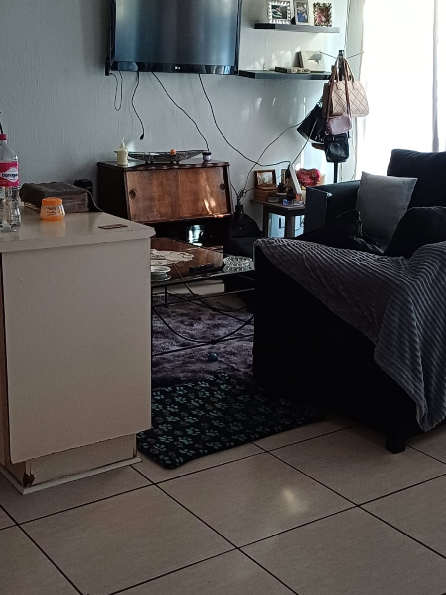 To Let 1 Bedroom Property for Rent in Eden Glen Gauteng