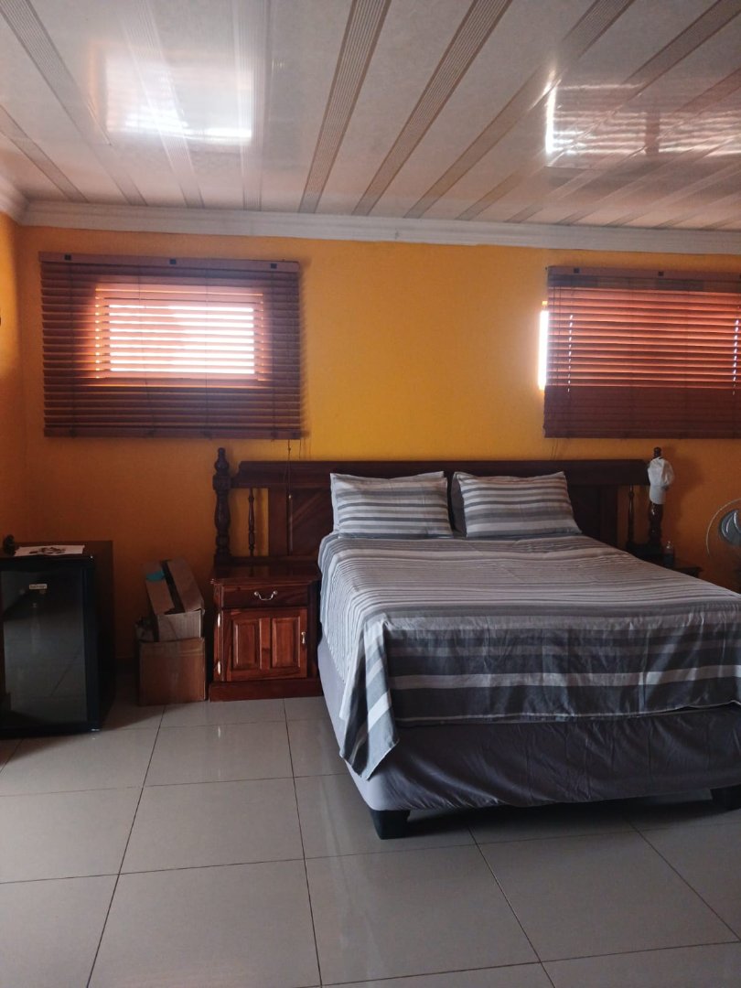4 Bedroom Property for Sale in Lotus Gardens Gauteng