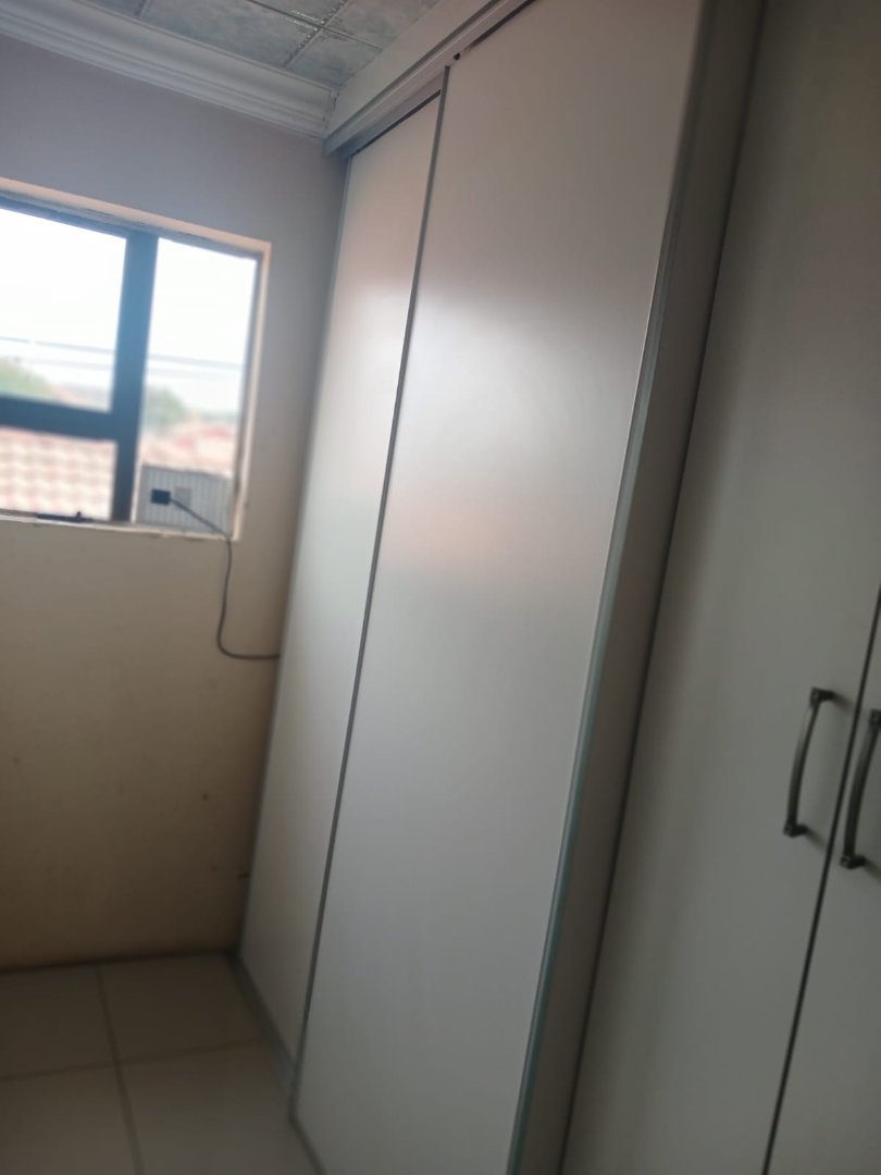 4 Bedroom Property for Sale in Lotus Gardens Gauteng
