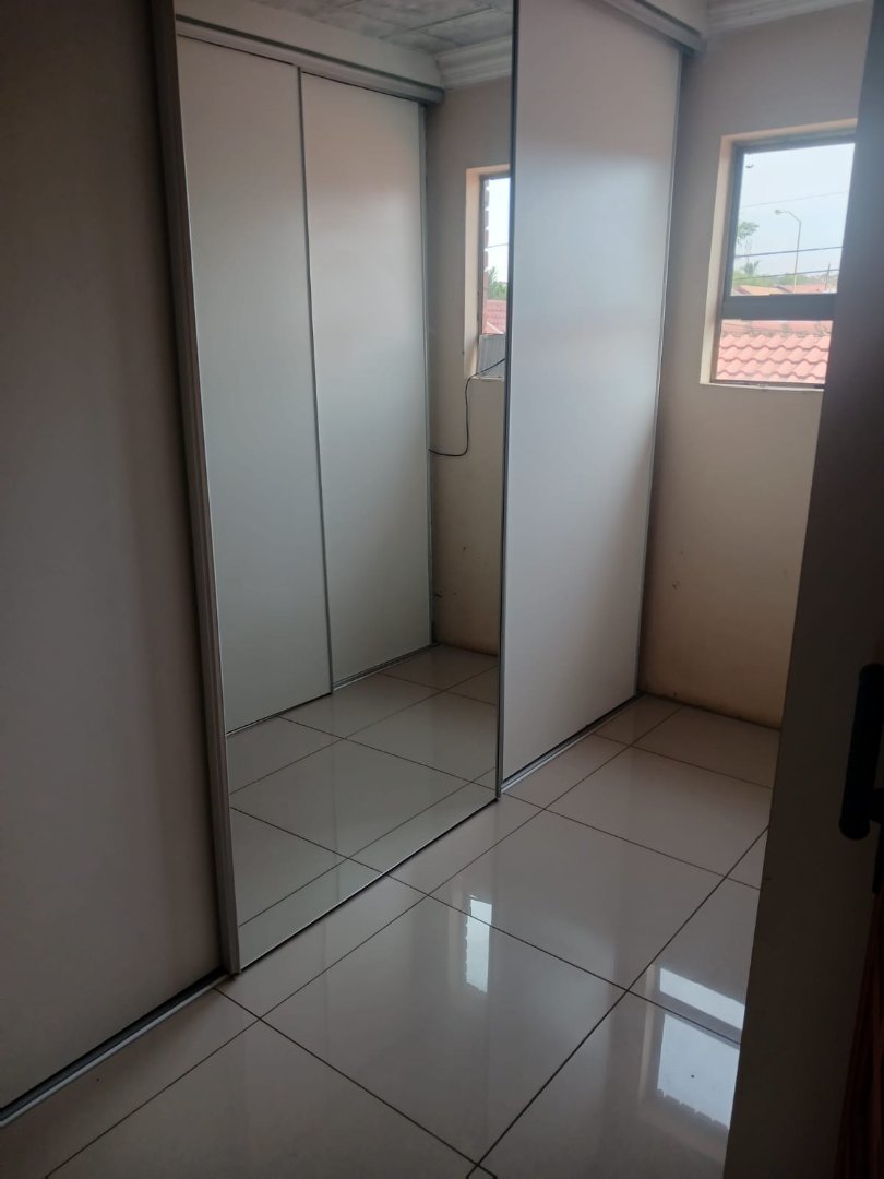 4 Bedroom Property for Sale in Lotus Gardens Gauteng