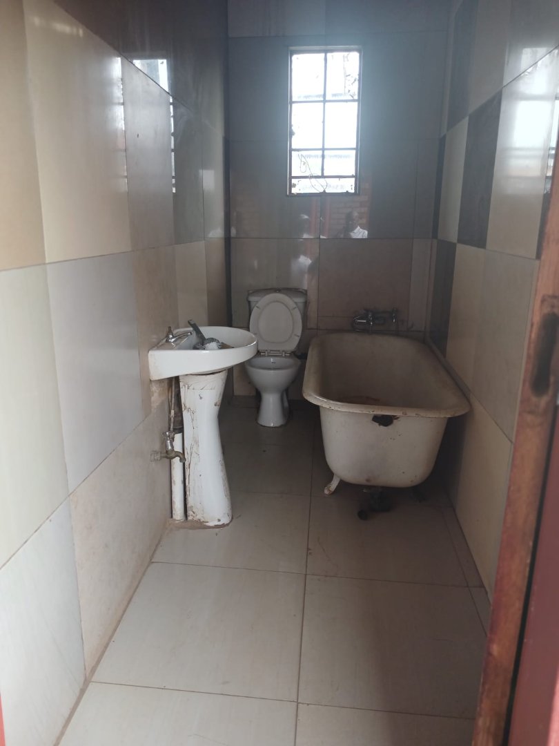 4 Bedroom Property for Sale in Lotus Gardens Gauteng