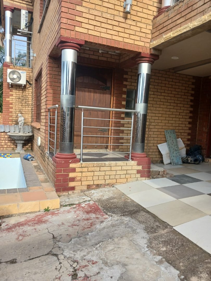 4 Bedroom Property for Sale in Lotus Gardens Gauteng
