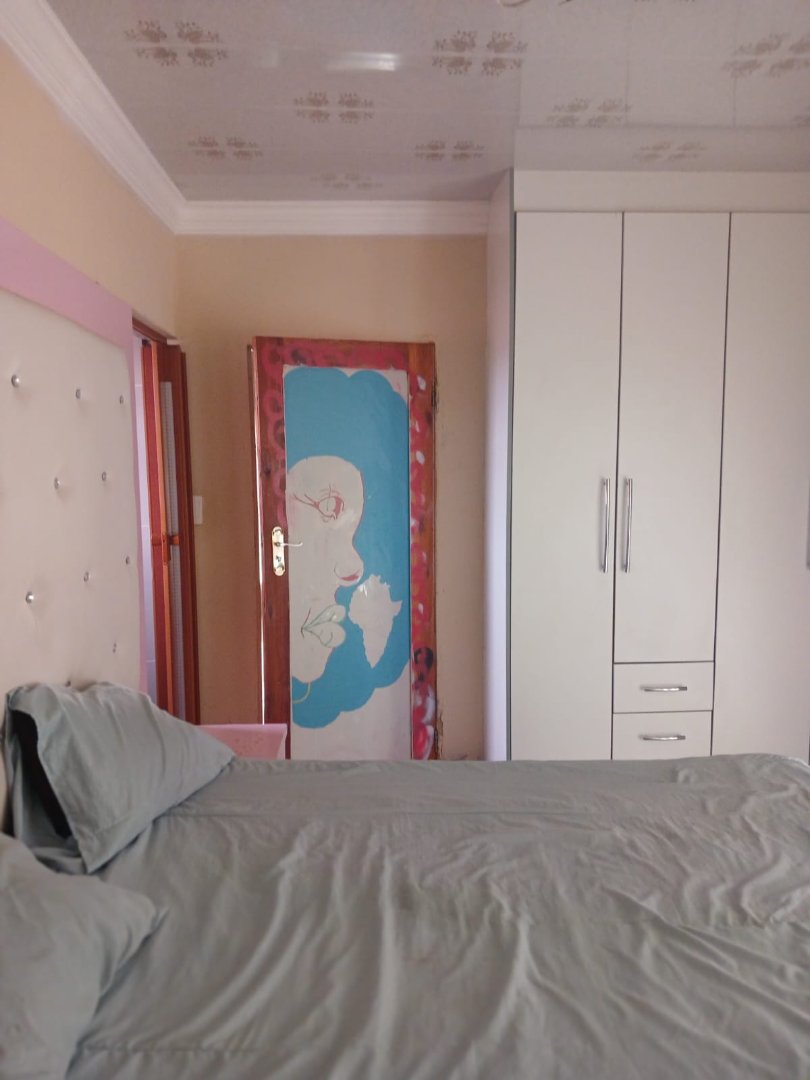 4 Bedroom Property for Sale in Lotus Gardens Gauteng