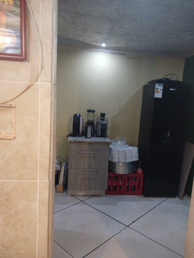 4 Bedroom Property for Sale in Lotus Gardens Gauteng