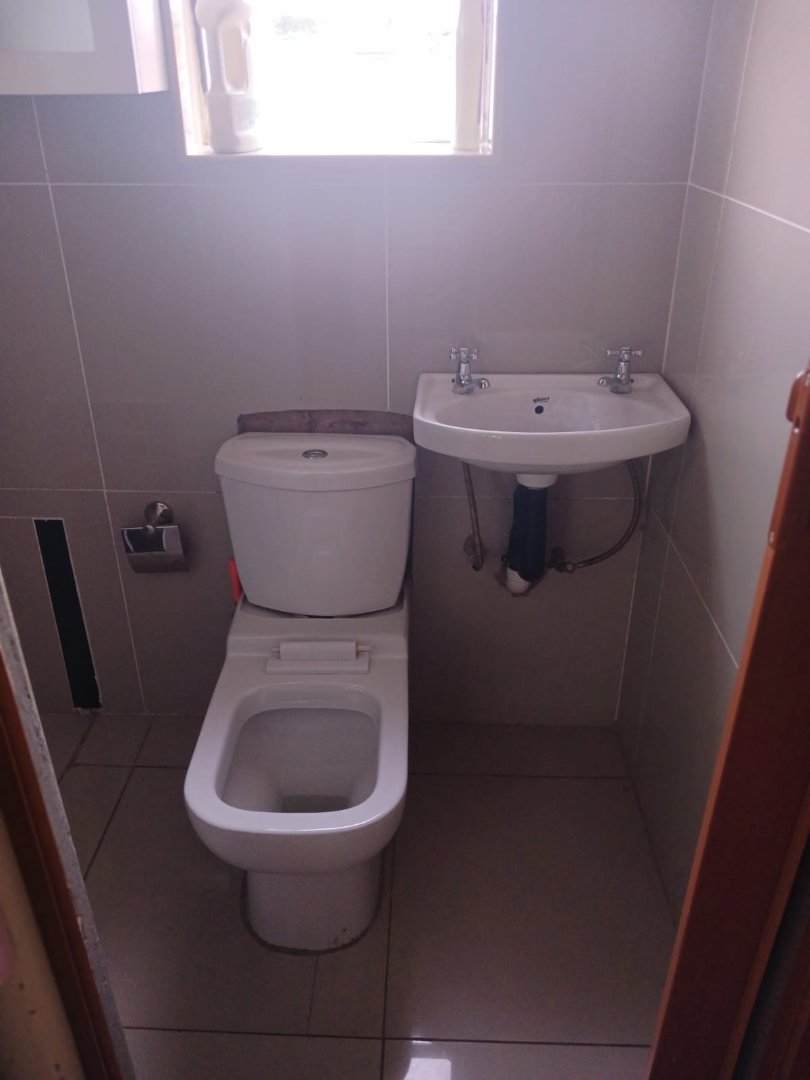 4 Bedroom Property for Sale in Lotus Gardens Gauteng