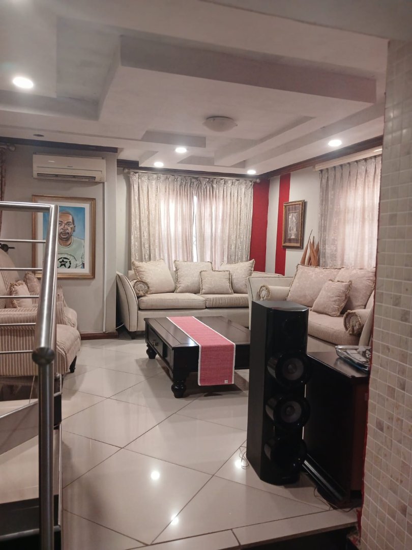 4 Bedroom Property for Sale in Lotus Gardens Gauteng