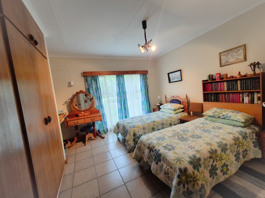 5 Bedroom Property for Sale in Northdene Gauteng