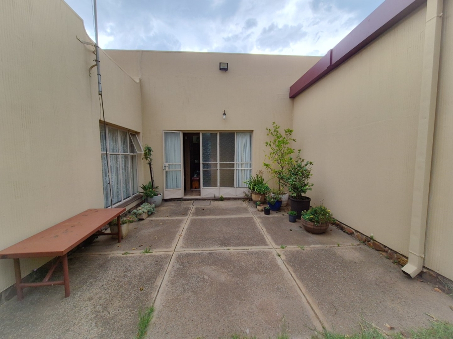 5 Bedroom Property for Sale in Northdene Gauteng