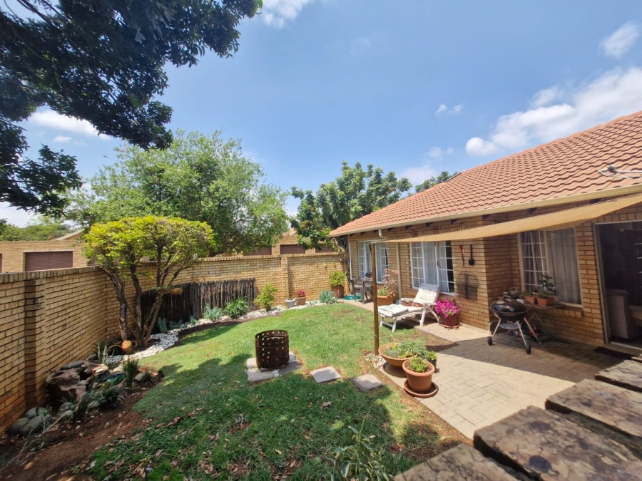 2 Bedroom Property for Sale in Sinoville Gauteng