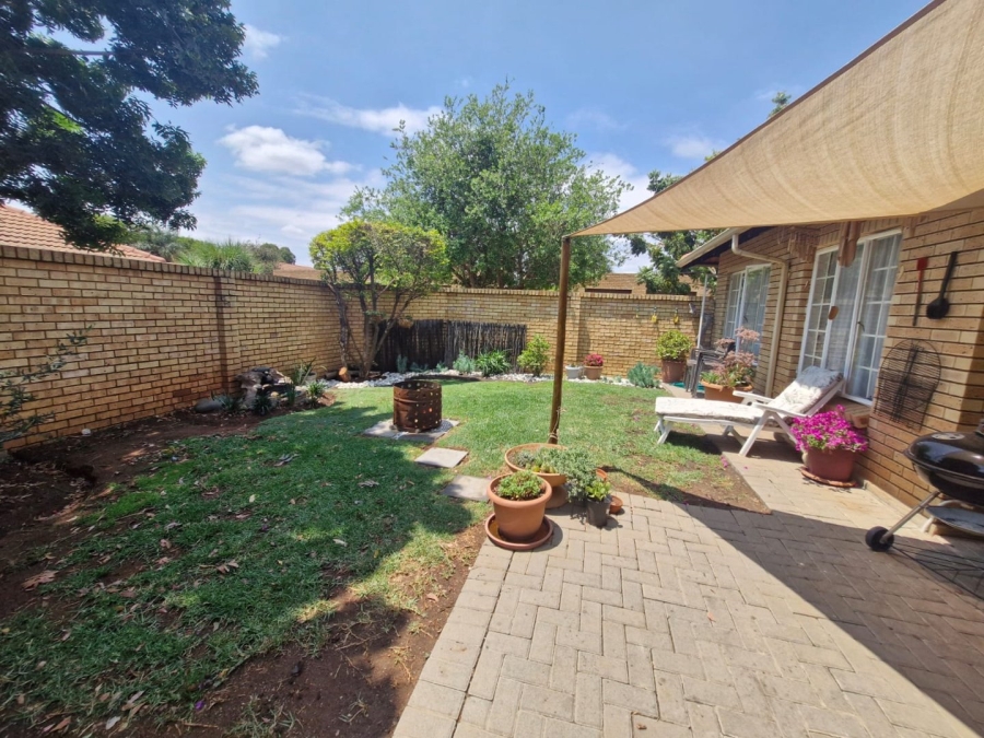 2 Bedroom Property for Sale in Sinoville Gauteng