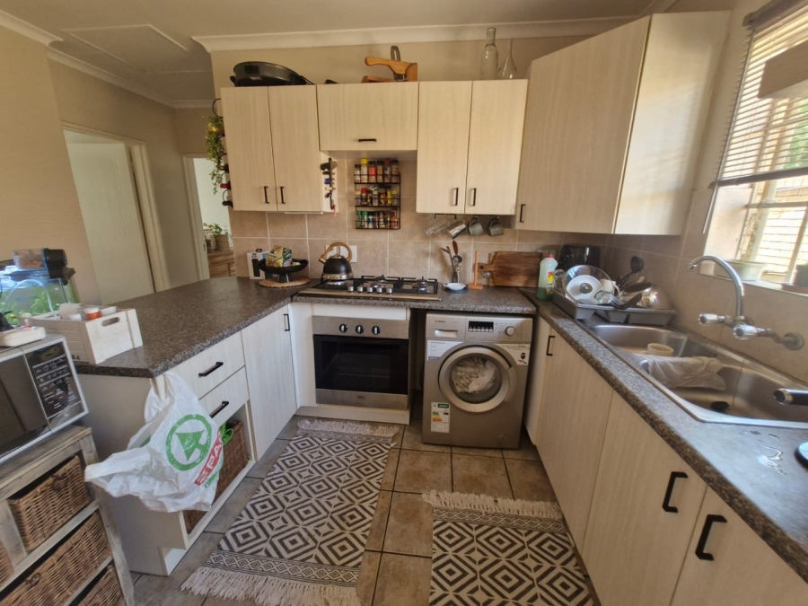 2 Bedroom Property for Sale in Sinoville Gauteng
