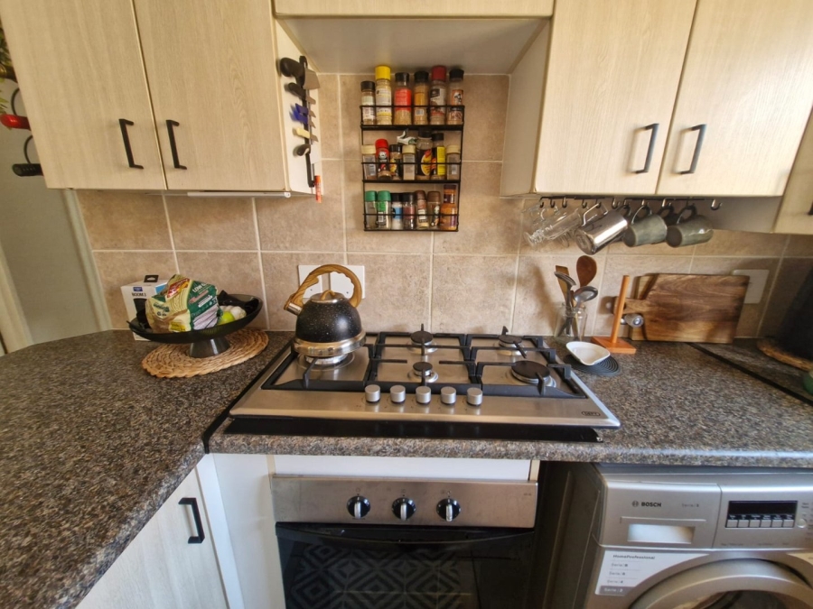 2 Bedroom Property for Sale in Sinoville Gauteng