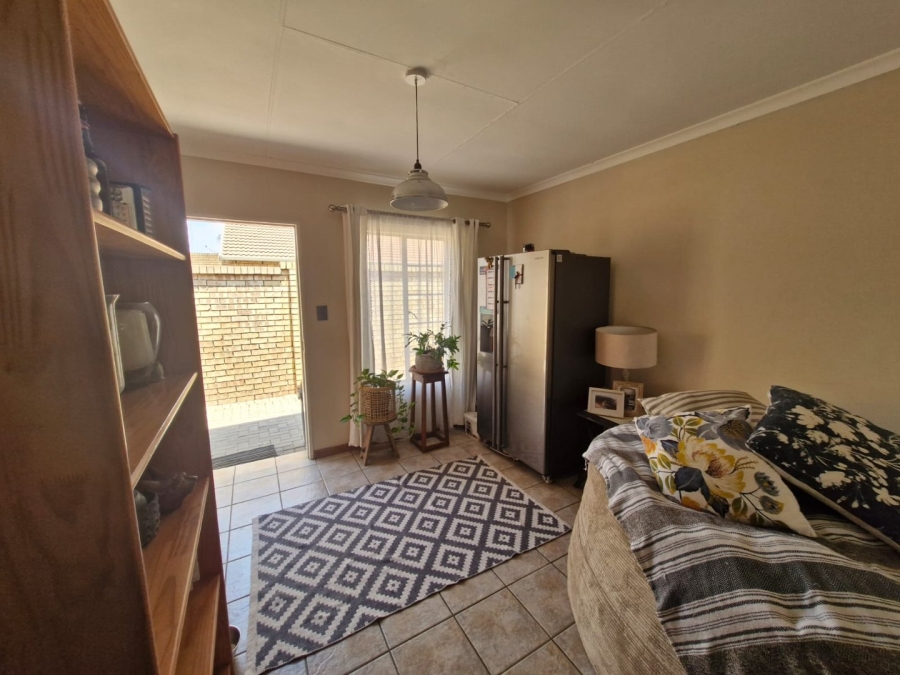 2 Bedroom Property for Sale in Sinoville Gauteng