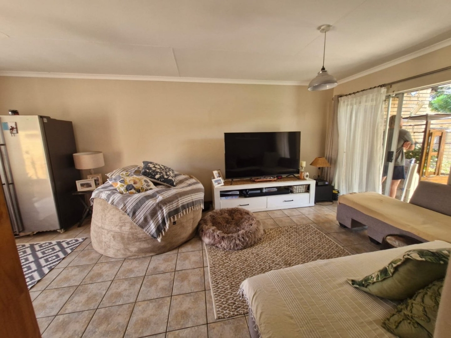 2 Bedroom Property for Sale in Sinoville Gauteng