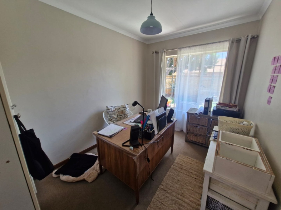 2 Bedroom Property for Sale in Sinoville Gauteng