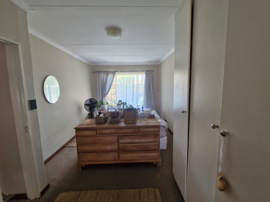 2 Bedroom Property for Sale in Sinoville Gauteng