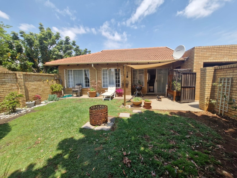 2 Bedroom Property for Sale in Sinoville Gauteng