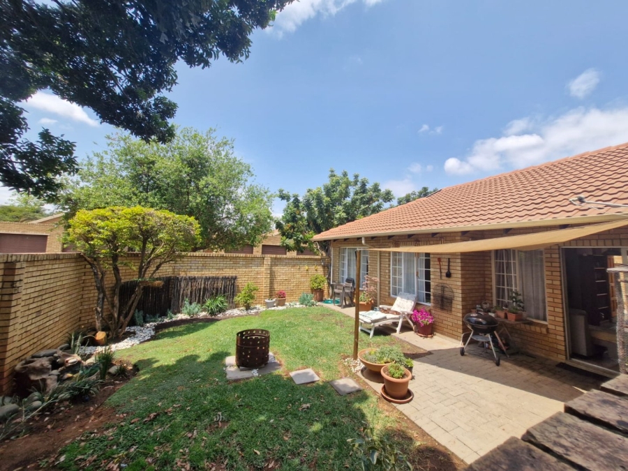 2 Bedroom Property for Sale in Sinoville Gauteng