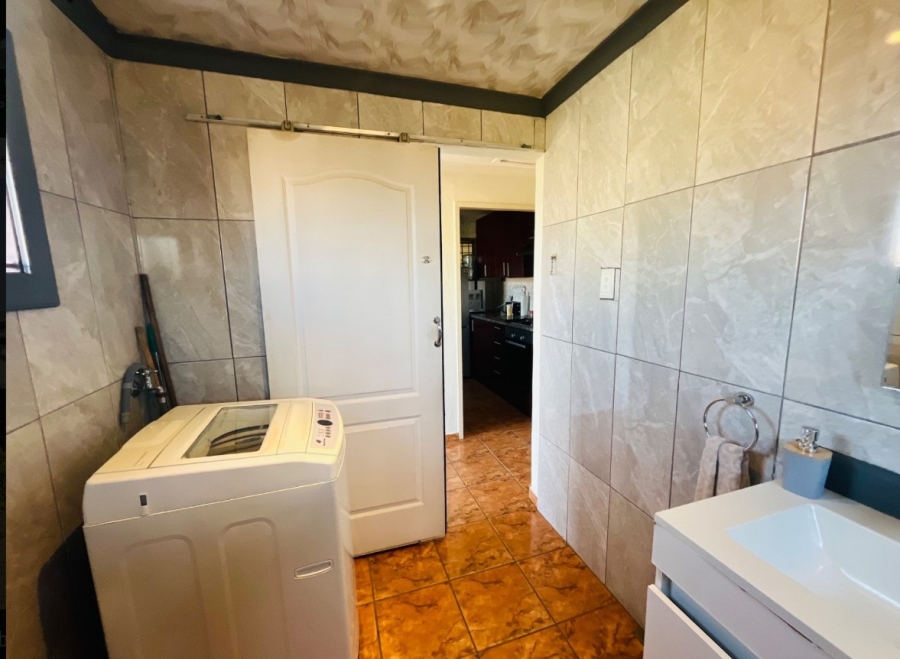 2 Bedroom Property for Sale in Lotus Gardens Gauteng