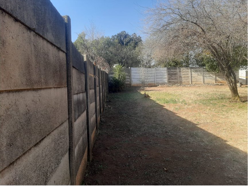  Bedroom Property for Sale in Eastleigh Gauteng