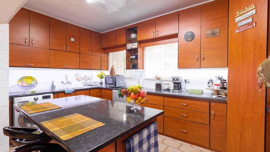 3 Bedroom Property for Sale in Van Riebeeck Park Gauteng