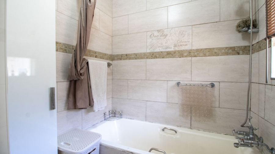 3 Bedroom Property for Sale in Van Riebeeck Park Gauteng