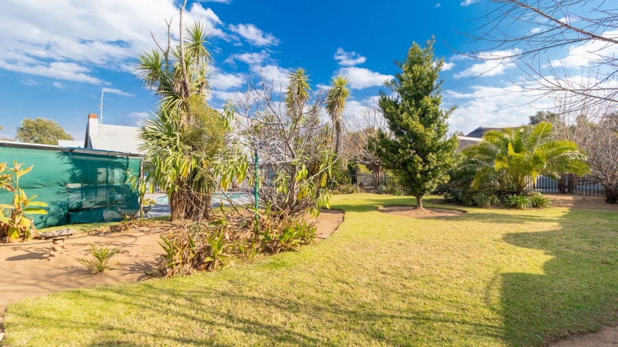 3 Bedroom Property for Sale in Van Riebeeck Park Gauteng
