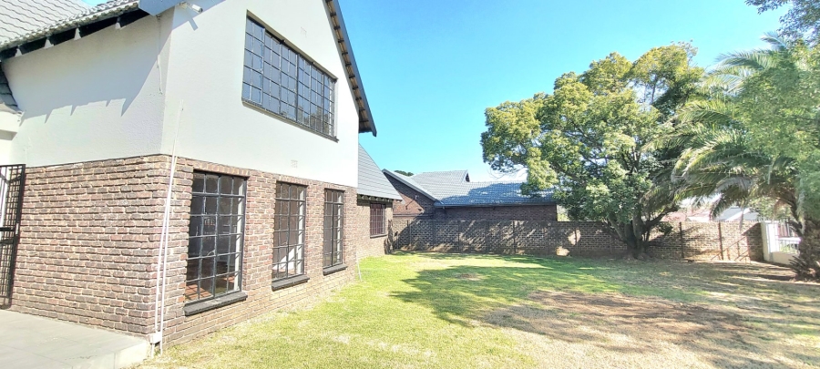 6 Bedroom Property for Sale in Freeway Park Gauteng