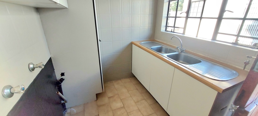 6 Bedroom Property for Sale in Freeway Park Gauteng