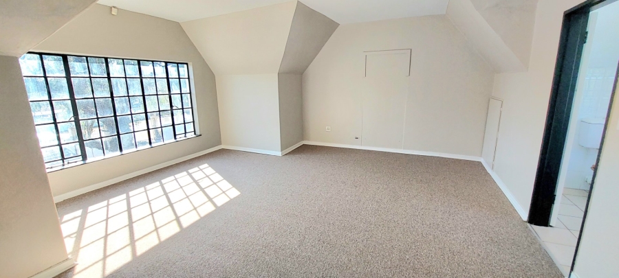 6 Bedroom Property for Sale in Freeway Park Gauteng