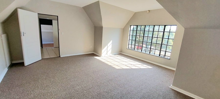 6 Bedroom Property for Sale in Freeway Park Gauteng
