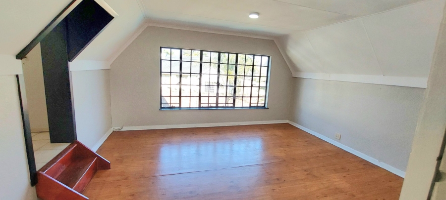 6 Bedroom Property for Sale in Freeway Park Gauteng